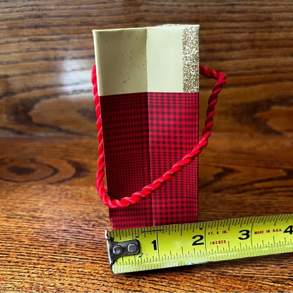 Design Focus Holiday Christmas Gift Bags